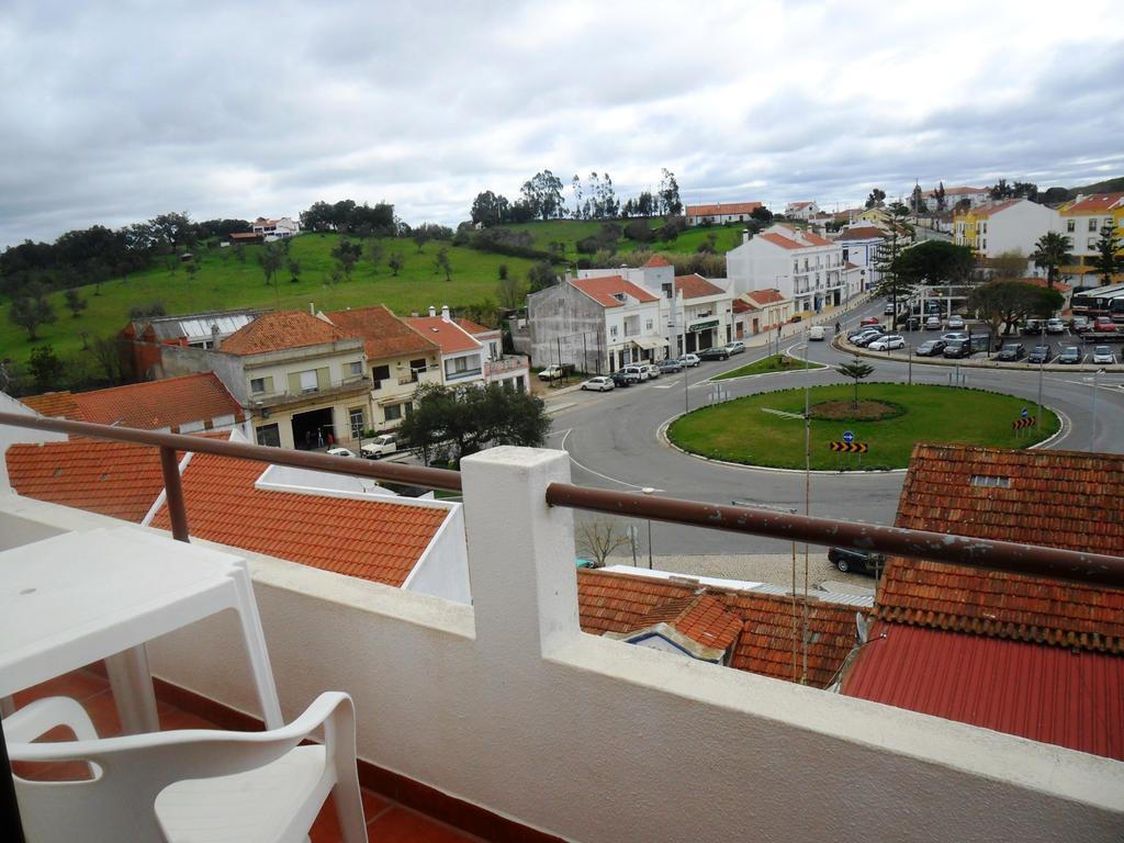 Apartamentos Bau-Doce Cercal do Alentejo Δωμάτιο φωτογραφία